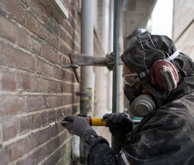 Montagemedewerker gevelbouw