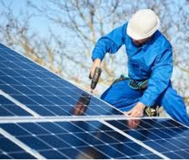 Zonnepanelenmonteur